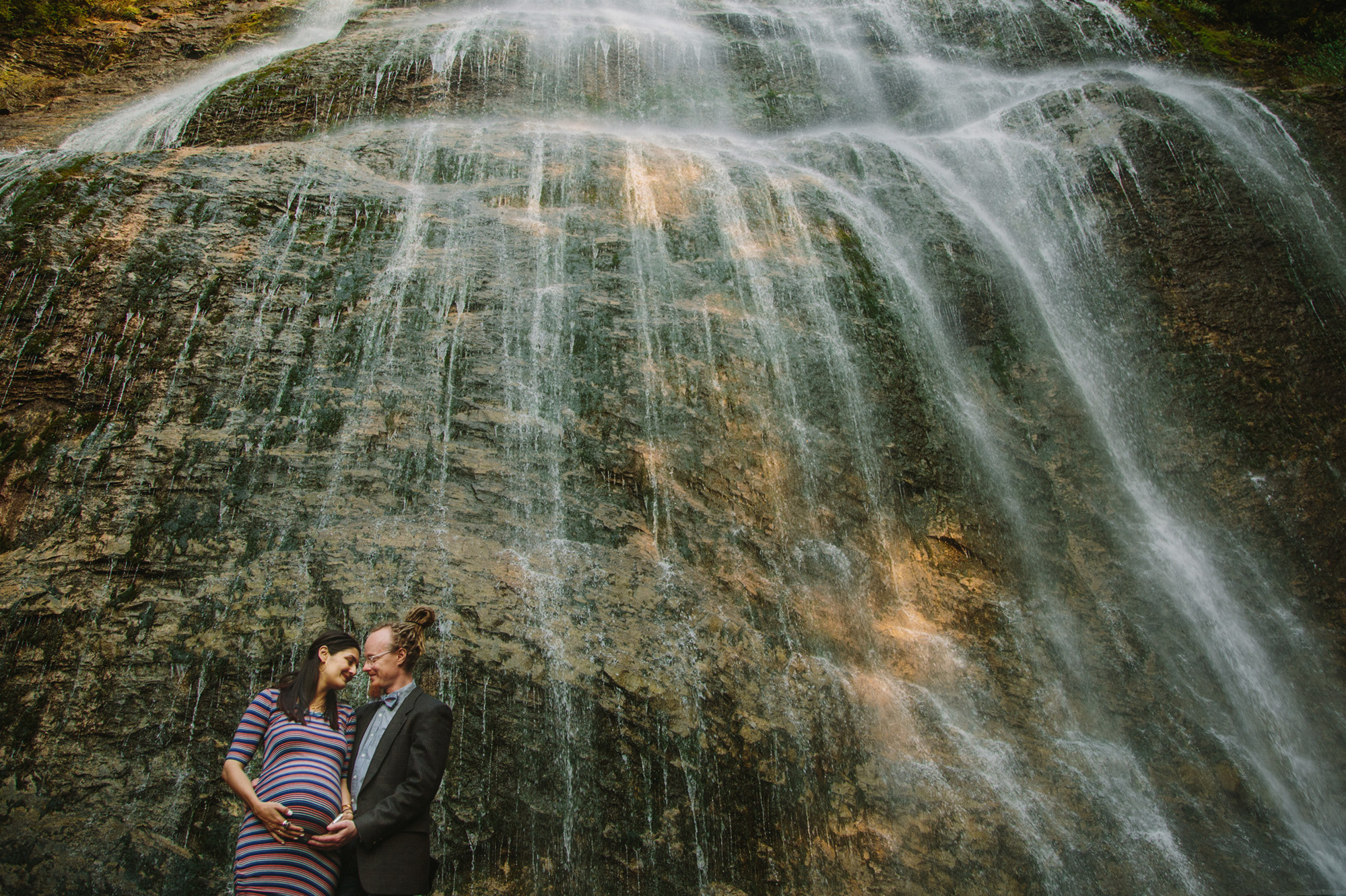 waterfall maternity session